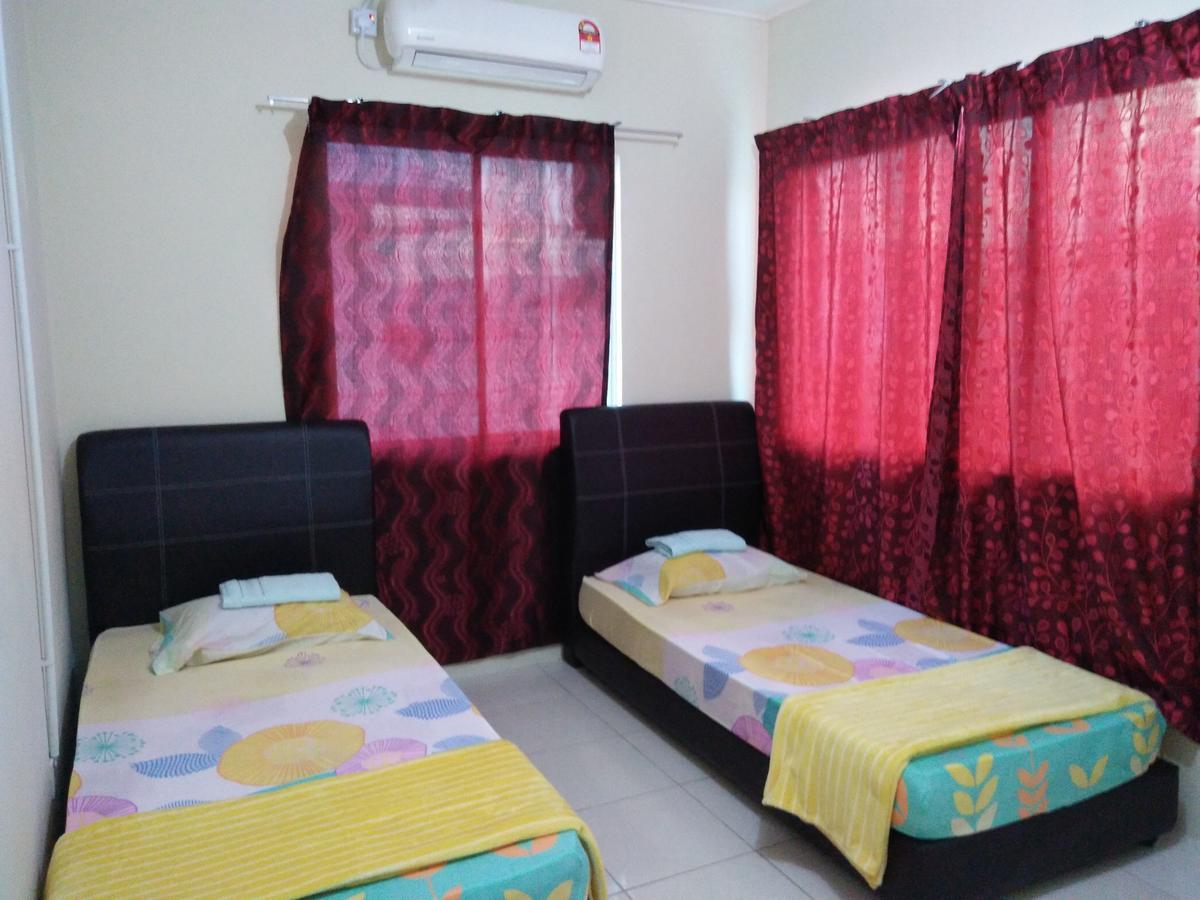 Sarinas Homestay 仙本那 外观 照片
